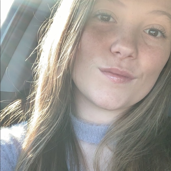 Meet your Posher, Nicolle - Picture 1 of 1